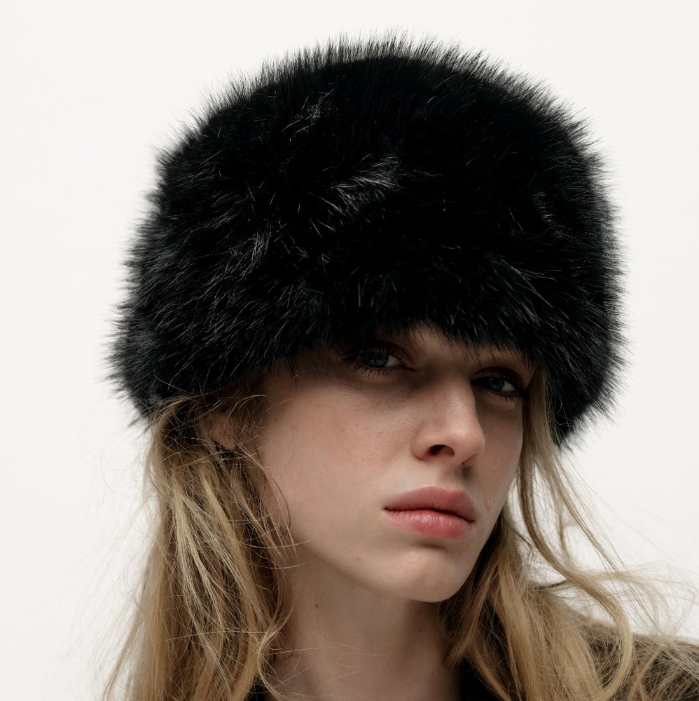 BNWT Zara Black Faux Fur Hat